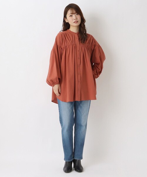 one'sterrace（ワンズテラス）の「【ワンズテラスオリジナル】フロントシャーリングチュニック（チュニック・レディース・アイボリー系8/グレー系その他7/レッド系9・02）」の9枚目の写真