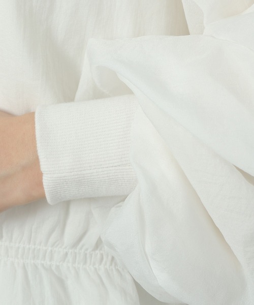 LAKOLE（ラコレ）の「ペプラムシアー裏毛プルオーバー / 291810（スウェット・レディース・ブラック/オフホワイト/アイボリー・FREE）」の21枚目の写真