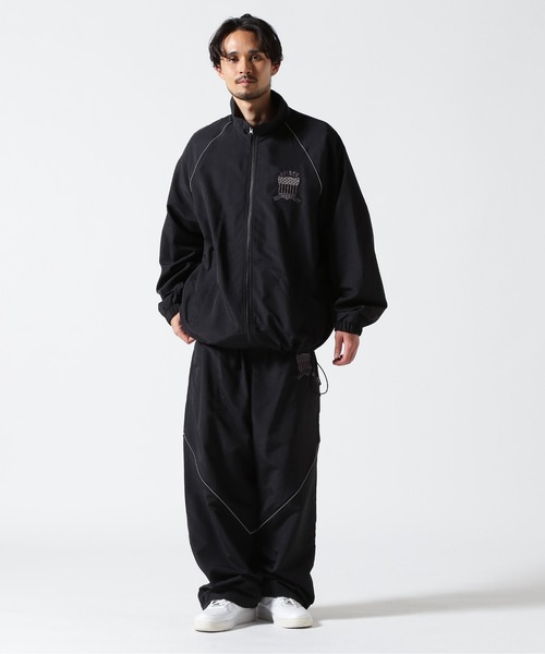 AVIREX（アヴィレックス）の「NYLON PIPING PANTS / ナイロン パイピング パンツ / AVIREX / アヴィレックス（その他パンツ・メンズ・チャコール/ブラック・X-LARGE/LARGE/MEDIUM）」の20枚目の写真