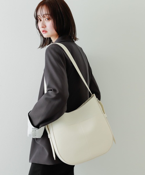 SENSE OF PLACE by URBAN RESEARCH(センスオブプレイスバイアーバンリサーチ)の「アウトポケットビッグショルダーバッグ(ショルダーバッグ・レディース・ブラック/ブラウン/アイボリー・ONE)」の8枚目の写真