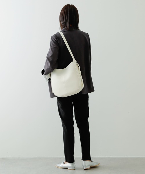 SENSE OF PLACE by URBAN RESEARCH(センスオブプレイスバイアーバンリサーチ)の「アウトポケットビッグショルダーバッグ(ショルダーバッグ・レディース・ブラック/ブラウン/アイボリー・ONE)」の10枚目の写真