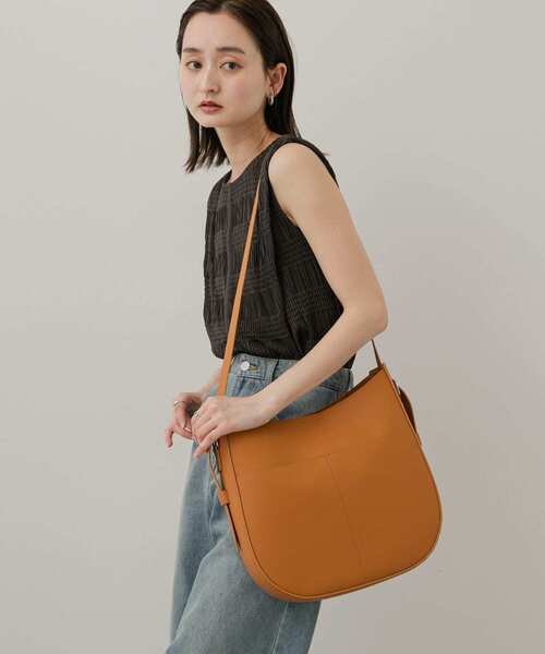 SENSE OF PLACE by URBAN RESEARCH(センスオブプレイスバイアーバンリサーチ)の「アウトポケットビッグショルダーバッグ(ショルダーバッグ・レディース・ブラック/ブラウン/アイボリー・ONE)」の14枚目の写真