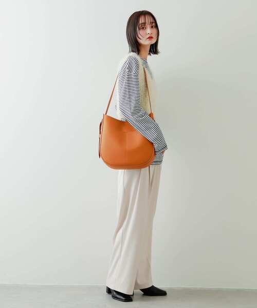 SENSE OF PLACE by URBAN RESEARCH(センスオブプレイスバイアーバンリサーチ)の「アウトポケットビッグショルダーバッグ(ショルダーバッグ・レディース・ブラック/ブラウン/アイボリー・ONE)」の20枚目の写真