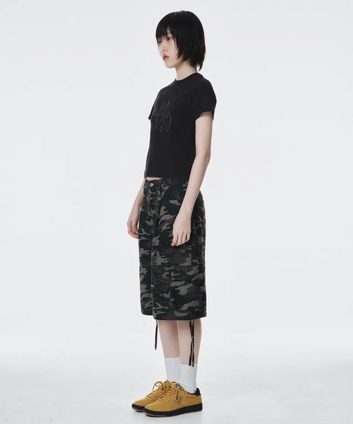 AMESWORLDWIDE(アメスワールドワイド)の「A'GEM/9 × .kom 『AMESWORLDWIDE/アメスワールドワイド』 AMES APPLIQUE TEE/アメスアップリケTEE(Tシャツ/カットソー・レディース・ブラック/ホワイト・FREE)」の6枚目の写真
