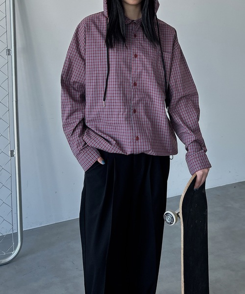 UNDERSTATEMENTs(アンダーステイトメント)の「【ユニセックス】チェックシャツパーカー/フーディ(シャツ/ブラウス・メンズ・レッド/ブルー/ブラック・LARGE/MEDIUM)」の6枚目の写真