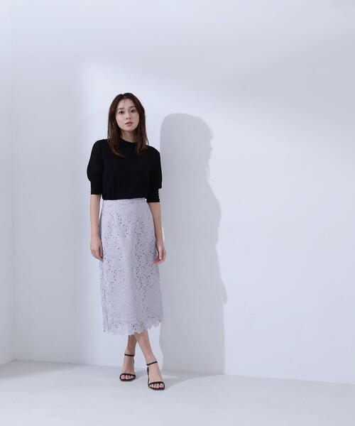 NATURAL BEAUTY BASIC（ナチュラルビューティーベーシック）の「◇フラワーレースタイトスカート（スカート・レディース・ラベンダー/チャコールグレー/グレー・MEDIUM/SMALL/X-SMALL）」の5枚目の写真
