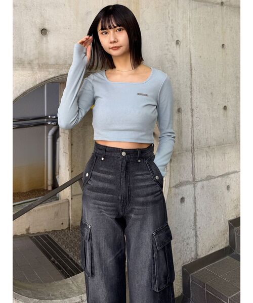 MURUA（ムルーア）の「ジップヘムカーゴデニムパンツ（デニムパンツ・レディース・ブルー/ブラック・1/2）」の12枚目の写真