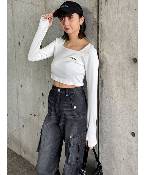 MURUA（ムルーア）の「ジップヘムカーゴデニムパンツ（デニムパンツ・レディース・ブルー/ブラック・1/2）」の15枚目の写真