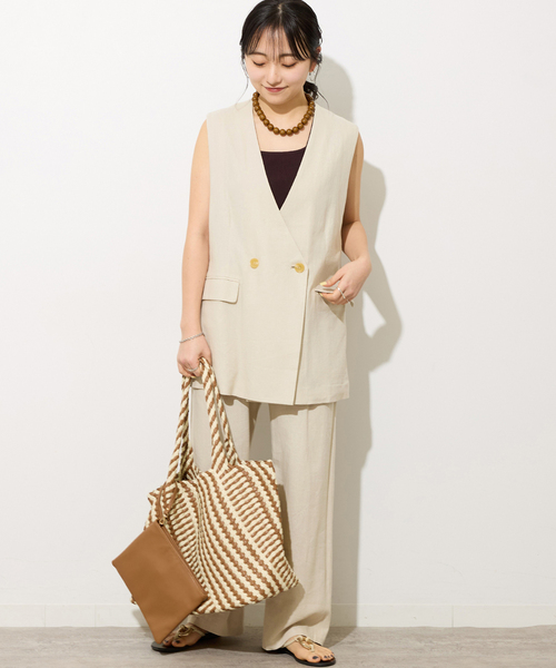 JOURNAL STANDARD relume(ジャーナルスタンダード レリューム)の「リネンレーヨンノーカラージレ(ベスト・レディース・ベージュ/ネイビー・FREE)」の3枚目の写真