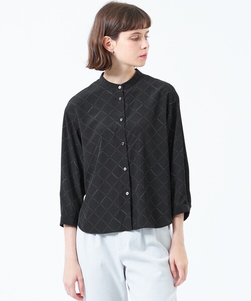 MACKINTOSH PHILOSOPHY(マッキントッシュ フィロソフィー)の「レタリングジオメトリープリントブラウス(シャツ/ブラウス・レディース・ホワイト系その他/ブラック・36/38/34)」の2枚目の写真