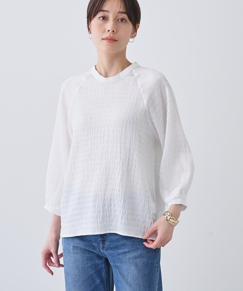 INDIVI(インディヴィ)の「【洗える】シャーリング風ラグランスリーブブラウス(シャツ/ブラウス・レディース・ネイビー/ホワイト/ライトベージュ・05/13/15 /38)」の2枚目の写真