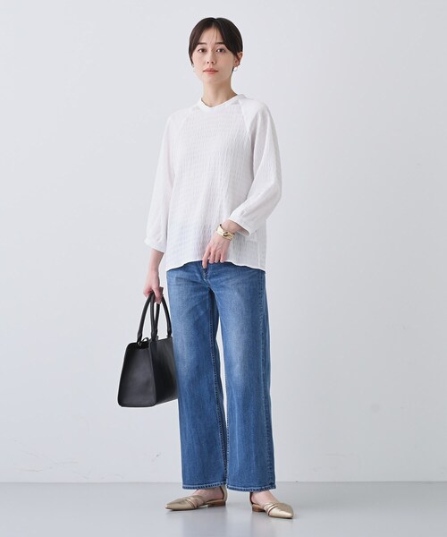 INDIVI(インディヴィ)の「【洗える】シャーリング風ラグランスリーブブラウス(シャツ/ブラウス・レディース・ネイビー/ホワイト/ライトベージュ・05/13/15 /38)」の6枚目の写真