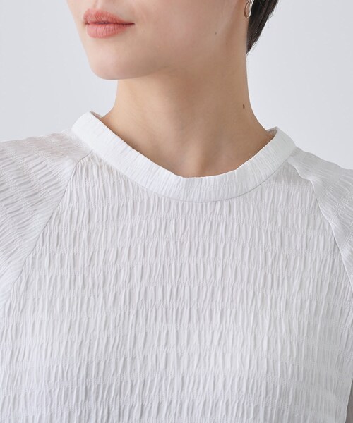 INDIVI(インディヴィ)の「【洗える】シャーリング風ラグランスリーブブラウス(シャツ/ブラウス・レディース・ネイビー/ホワイト/ライトベージュ・05/13/15 /38)」の20枚目の写真
