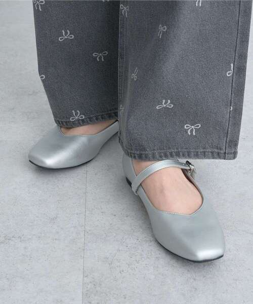 ORiental TRaffic（オリエンタルトラフィック）の「ORiental TRaffic ストラップパンプス（パンプス・レディース・レッド/ブラック/シルバー・38/37/36/35/39）」の5枚目の写真