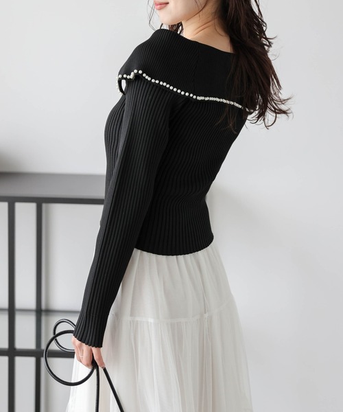AMELY(エミリー)の「ビッグカラー×パール ジップニット(ニット/セーター・レディース・ベージュ/ブラック/ブルーグレー・フリー)」の7枚目の写真