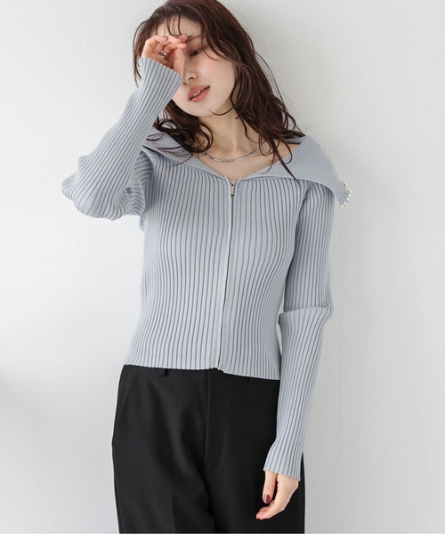 AMELY(エミリー)の「ビッグカラー×パール ジップニット(ニット/セーター・レディース・ベージュ/ブラック/ブルーグレー・フリー)」の11枚目の写真