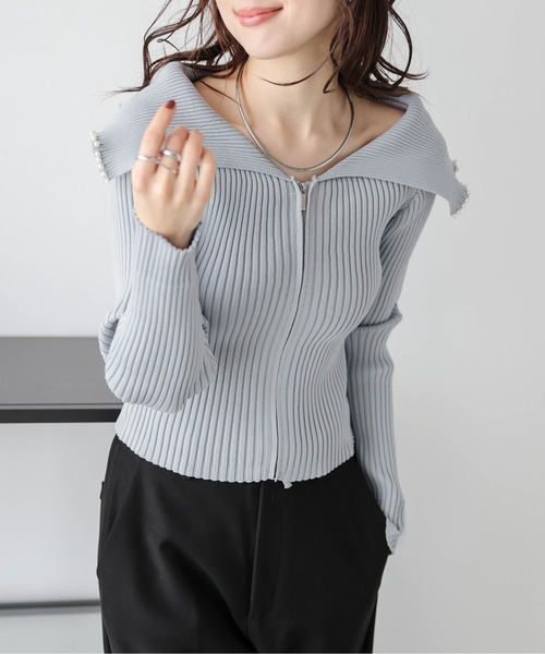 AMELY(エミリー)の「ビッグカラー×パール ジップニット(ニット/セーター・レディース・ベージュ/ブラック/ブルーグレー・フリー)」の16枚目の写真