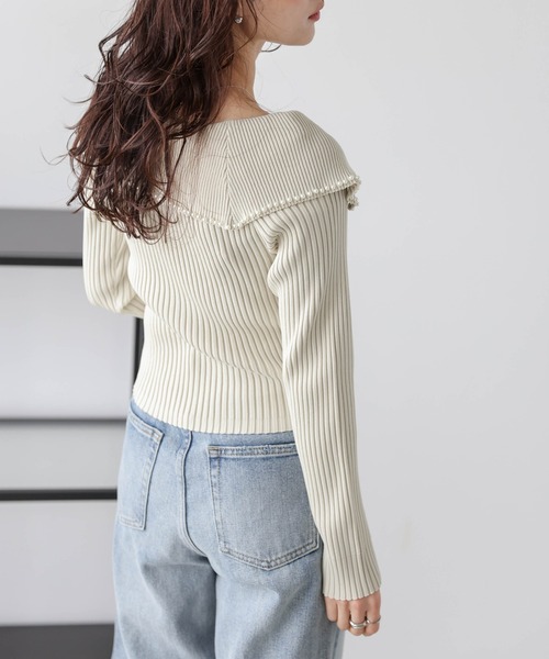 AMELY(エミリー)の「ビッグカラー×パール ジップニット(ニット/セーター・レディース・ベージュ/ブラック/ブルーグレー・フリー)」の19枚目の写真