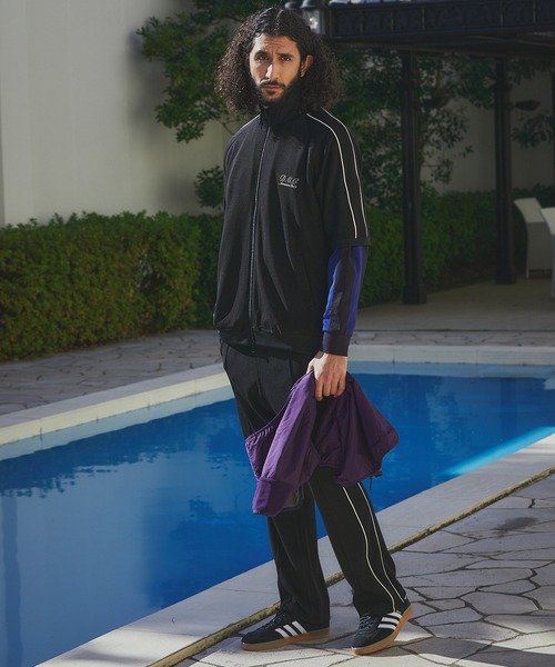 The DUFFER of ST.GEORGE（ザダファーオブセントジョージ）の「S/SL POLYESTER JERSEY SET UP TRUCK JACKET：セットアップ 5分袖 トラックジャケット（ジャージ・メンズ・ブラック/ライトグレー・MEDIUM/LARGE/X-LARGE）」の6枚目の写真