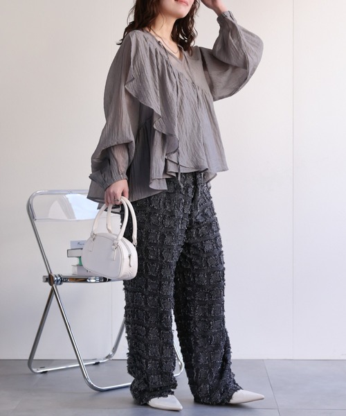 ap retro（アプレトロ）の「2wayシアーフリルブラウス / ラッフルブラウス（シャツ/ブラウス・レディース・アイボリー/ブラック/チャコール・FREE）」の9枚目の写真