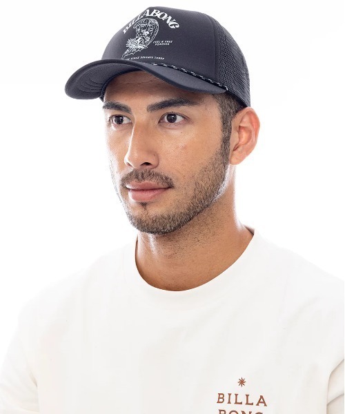 BILLABONG(ビラボン)の「BILLABONG メンズ LEASH TRUCKER キャップ 【2025年春夏モデル】/ビラボンフロントプリントトラッカーキャップ(キャップ・メンズ・ネイビー/ホワイト×ブラック/ブラック・FREE)」の1枚目の写真
