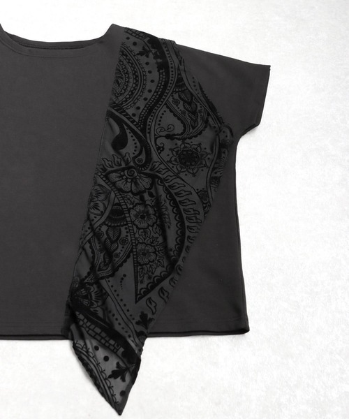 antiqua(アンティカ)の「ペイズリーデザイントップス(Tシャツ/カットソー・レディース・ブラック・ONESIZE)」の4枚目の写真