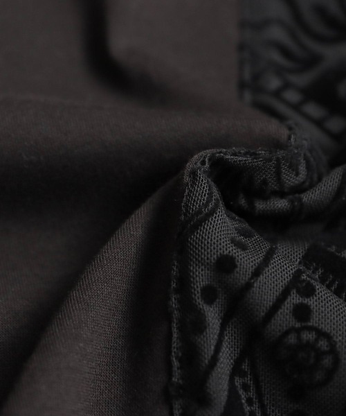 antiqua(アンティカ)の「ペイズリーデザイントップス(Tシャツ/カットソー・レディース・ブラック・ONESIZE)」の2枚目の写真