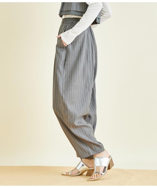 Settimissimo(セッティミッシモ)の「ヘリンボーン ストライプ カーブ パンツ(その他パンツ・レディース・ベージュ/グレー・FREE)」の3枚目の写真