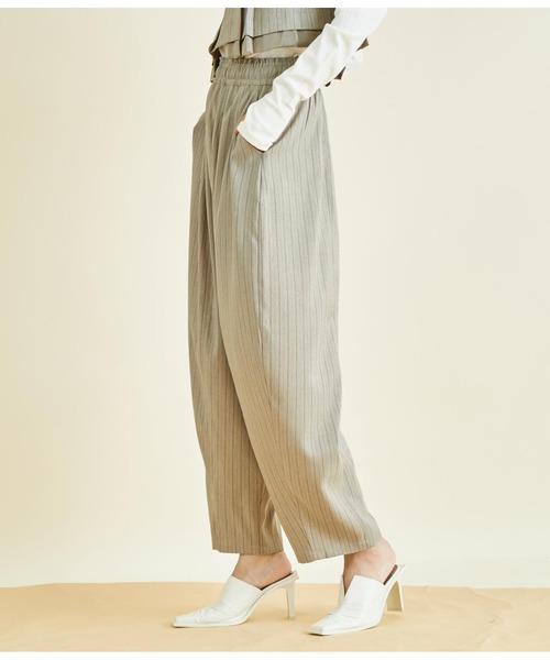 Settimissimo(セッティミッシモ)の「ヘリンボーン ストライプ カーブ パンツ(その他パンツ・レディース・ベージュ/グレー・FREE)」の11枚目の写真