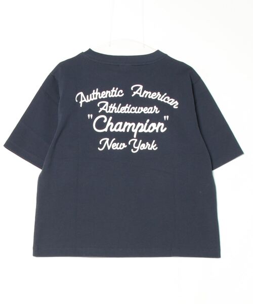 Champion（チャンピオン）の「【別注】チャンピオン  SHORT SLEEVE T-SHIRT_ 限定コラボ（Tシャツ/カットソー・レディース・ホワイト/ネイビー・M/L）」の3枚目の写真