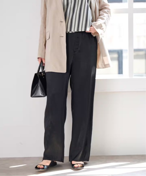 IENA（イエナ）の「ドレープサテンパンツ（その他パンツ・レディース・ブラック/カーキ・34/36/38）」の9枚目の写真