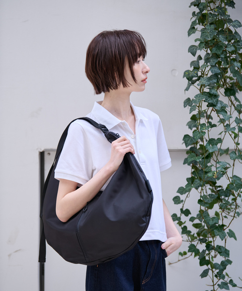 Ampersand（アンパサンド）の「【Ampersand /アンパサンド】Zip shoulder bag/ジップショルダーバッグ/ナイロン/ショルダー/大容量/ユニセックス【WEB限定】（トートバッグ・レディース・ブラック/カーキ・フリー）」の20枚目の写真