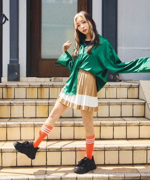 DURAS（デュラス）の「配色ラインプリーツスカート（スカート・レディース・ブルー/ホワイト/キャメル・SMALL/MEDIUM）」の5枚目の写真