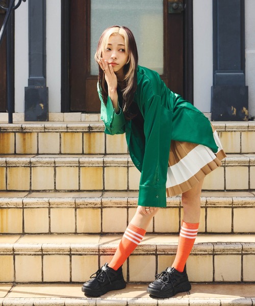 DURAS（デュラス）の「配色ラインプリーツスカート（スカート・レディース・ブルー/ホワイト/キャメル・SMALL/MEDIUM）」の6枚目の写真