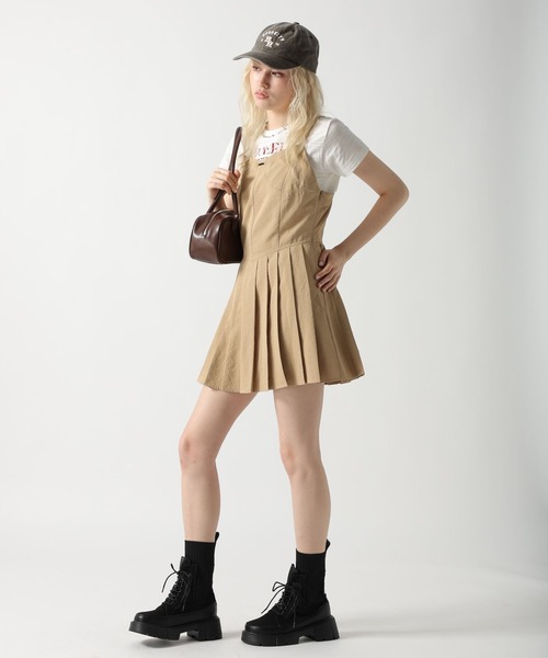 FOREVER 21（フォーエバー トゥエンティーワン）の「【2025SS】コルセットミニキャミワンピース（ワンピース・レディース・チャコールグレー/ベージュ・FREE）」の4枚目の写真