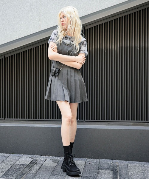 FOREVER 21（フォーエバー トゥエンティーワン）の「【2025SS】コルセットミニキャミワンピース（ワンピース・レディース・チャコールグレー/ベージュ・FREE）」の14枚目の写真