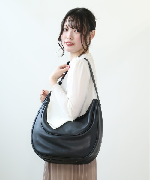 Legato Largo（レガートラルゴ）の「Legato Largo ルナバッグ 2WAY A4ショルダー LG-V0092（ショルダーバッグ・レディース・ダークグリーン/ブラック・FREE）」の2枚目の写真