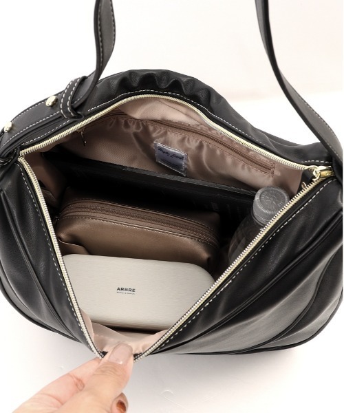 Legato Largo（レガートラルゴ）の「Legato Largo ルナバッグ 2WAY A4ショルダー LG-V0092（ショルダーバッグ・レディース・ダークグリーン/ブラック・FREE）」の18枚目の写真