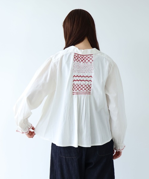 bulle de savon（ビュルデサボン）の「smocking fuwari ブラウス（シャツ/ブラウス・レディース・ブラック/ホワイト・FREE）」の12枚目の写真