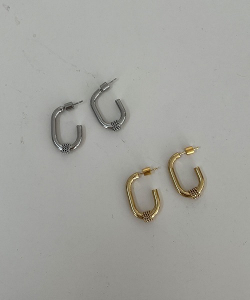 CEMONEMO(セモネモ)の「【金属アレルギー対応】 オーバル フープ チェーン ピアス / サージカルステンレス 316L(ピアス(両耳用)・レディース・ゴールド/シルバー・FREE)」の8枚目の写真
