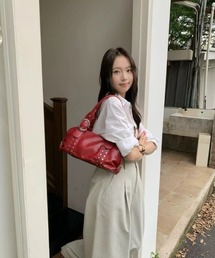 スタッズベルテッドボストンバッグ