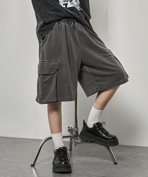 Alfred Alex(アルフレッドアレックス)の「【Alfred Alex】ヴィンテージ ピグメント加工 スウェットカーゴショートパンツ(その他パンツ・メンズ・チャコール/ダークブルー/ブラック・S/M/L)」の2枚目の写真