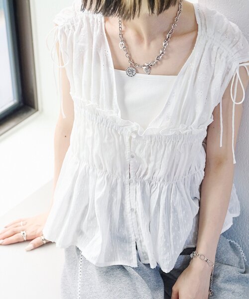 w closet(ダブルクローゼット)の「レース切替ドロストブラウス(シャツ/ブラウス・レディース・オフホワイト/イエロー/ブルー・FREE)」の8枚目の写真