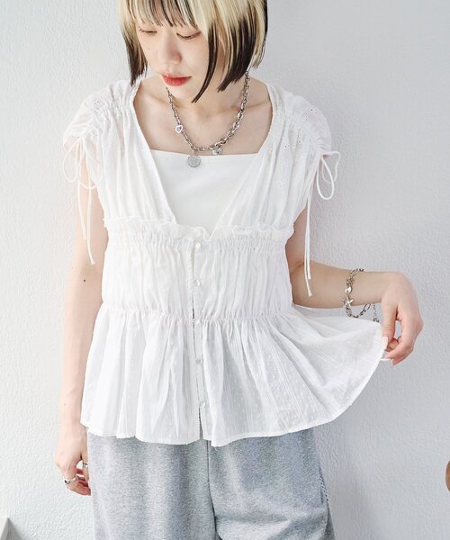 w closet(ダブルクローゼット)の「レース切替ドロストブラウス(シャツ/ブラウス・レディース・オフホワイト/イエロー/ブルー・FREE)」の9枚目の写真