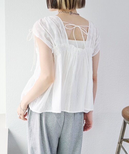 w closet(ダブルクローゼット)の「レース切替ドロストブラウス(シャツ/ブラウス・レディース・オフホワイト/イエロー/ブルー・FREE)」の13枚目の写真