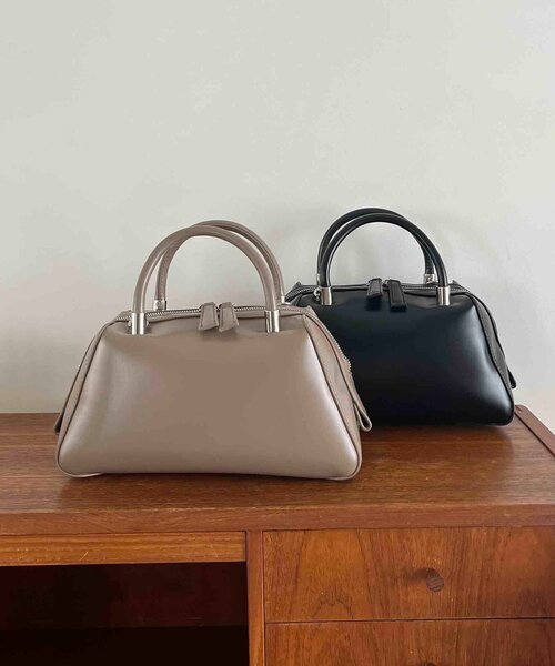 CAPRICIEUX LE'MAGE（カプリシューレマージュ）の「2WAY台形ボストンバッグ（ボストンバッグ・レディース・グレイッシュベージュ/ブラック・FREE）」の6枚目の写真