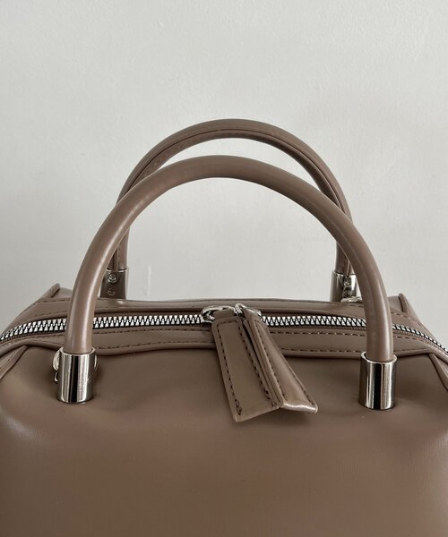 CAPRICIEUX LE'MAGE（カプリシューレマージュ）の「2WAY台形ボストンバッグ（ボストンバッグ・レディース・グレイッシュベージュ/ブラック・FREE）」の10枚目の写真