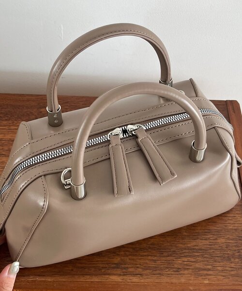 CAPRICIEUX LE'MAGE（カプリシューレマージュ）の「2WAY台形ボストンバッグ（ボストンバッグ・レディース・グレイッシュベージュ/ブラック・FREE）」の12枚目の写真