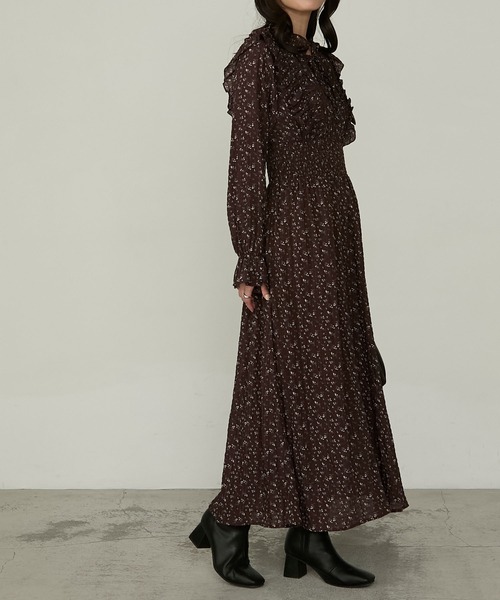 Cherir Mignon(シェリルミニョン)の「【Cherir Mignon】2way花柄ラッフルフリルワンピース(ワンピース・レディース・アイボリー/ブラック/ブラウン・S/M)」の3枚目の写真