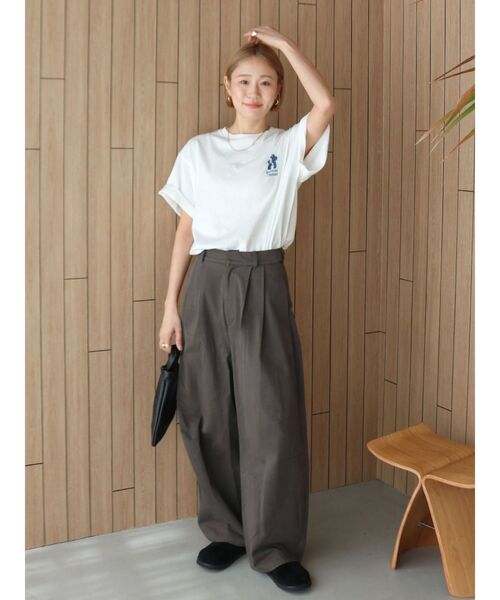 Ungrid（アングリッド）の「コクーンチノパンツ（チノパンツ・レディース・チャコールグレー/ベージュ・SMALL/MEDIUM）」の20枚目の写真